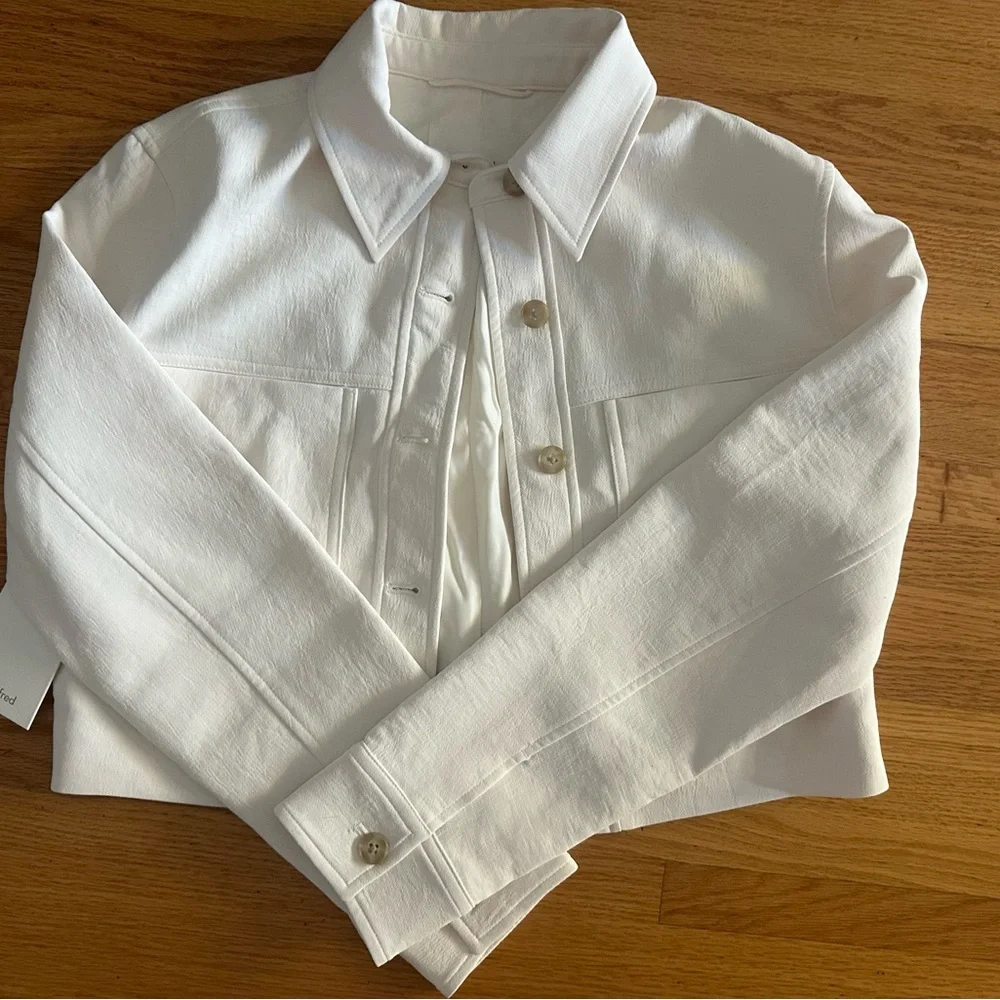 aritzia Cropped Off White / Cream Jacket - Picture 2 of 7
